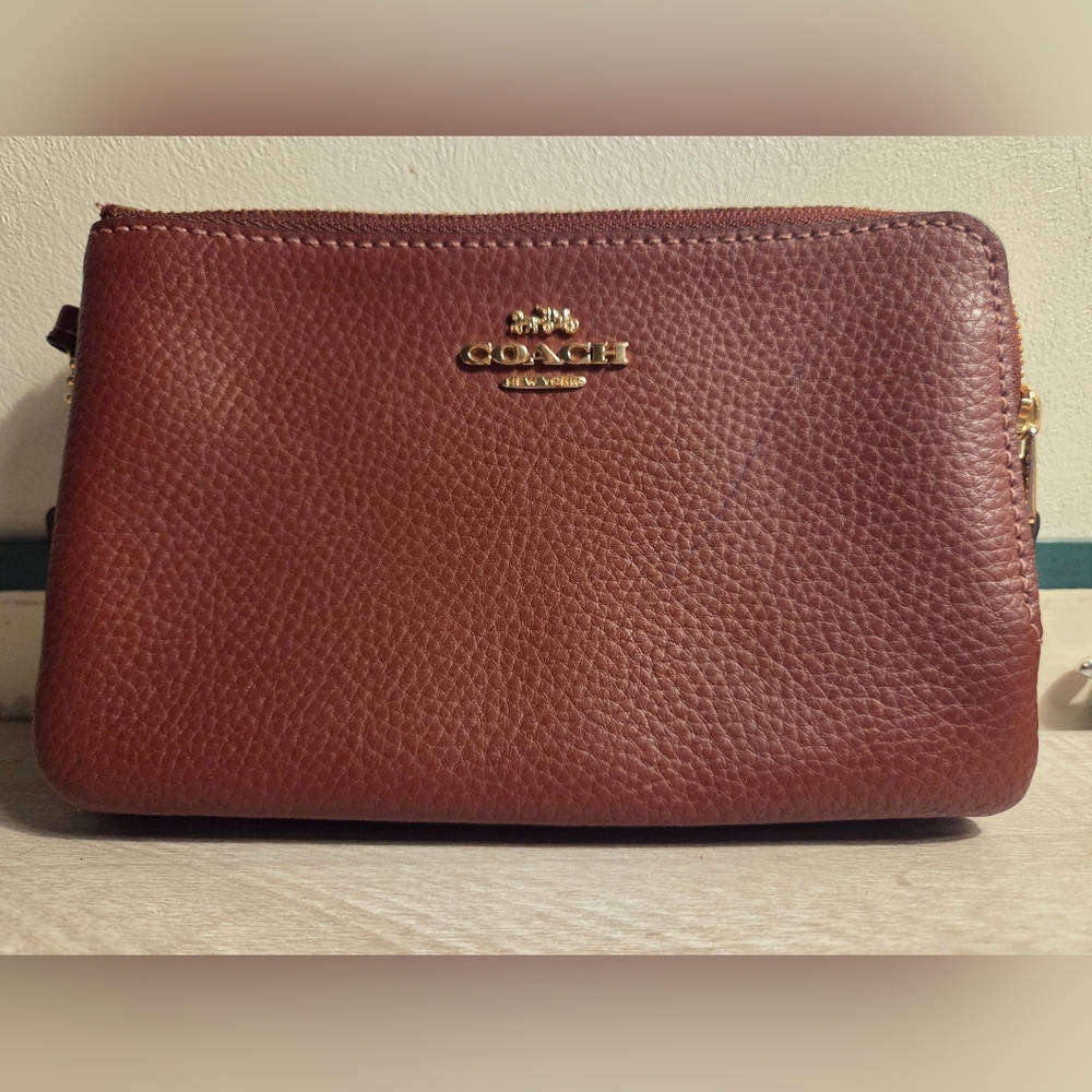 Coach Burgandy Double Zip Wristlet Pebble Leather *HAS PEN MARKS*